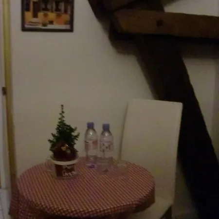 Rum i privatbostad Chambres Et Table D'Hotes Chez Loulou & Caramel