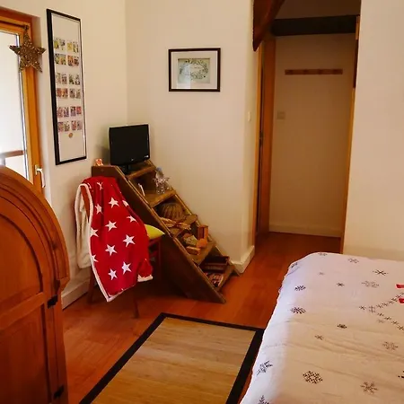 Rum i privatbostad Chambres Et Table D'Hotes Chez Loulou & Caramel